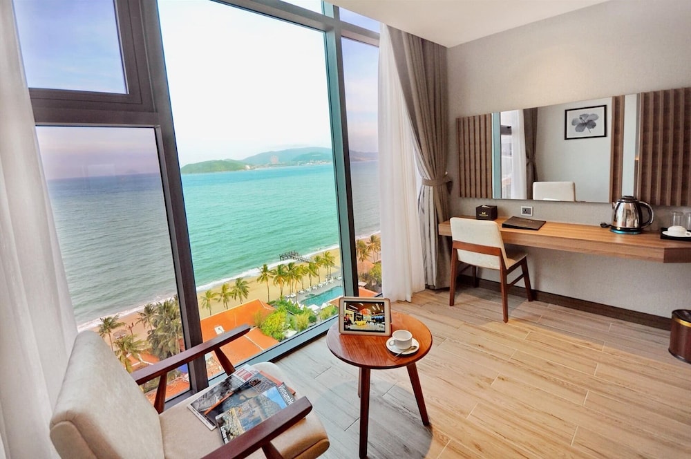 Basic Double Room, Patio, Garden View