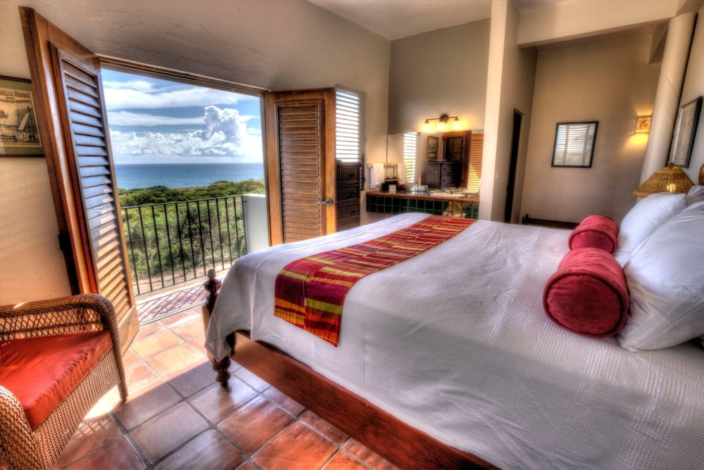 Romantic Room, 1 King Bed, Ocean View (Caribbean Rooms - King) photo 2
