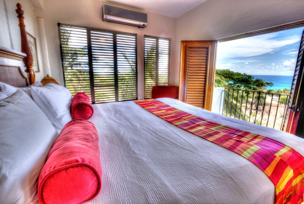Romantic Room, 1 King Bed, Ocean View (Caribbean Rooms - King)