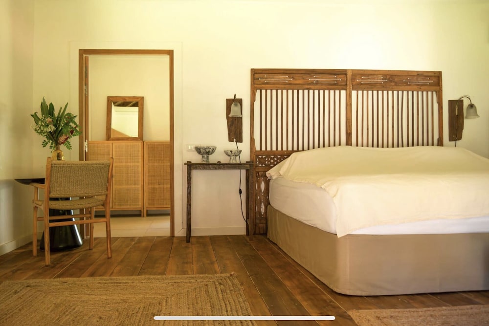 Deluxe House, 1 Queen Bed, Non Smoking, Garden Area photo 2