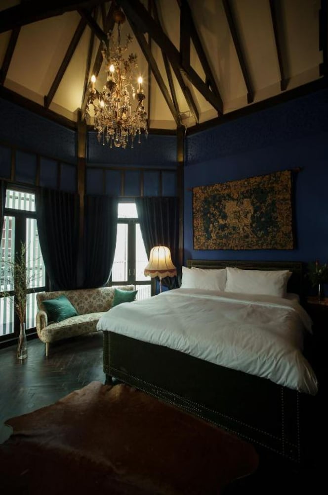 Junior Suite King Bed photo 3