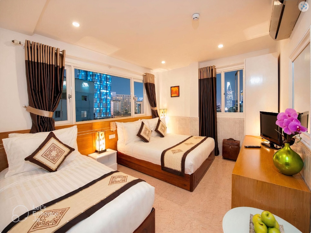 Panoramic Triple Room