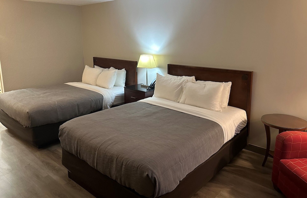 Standard Room, 2 Queen Beds, Non Smoking