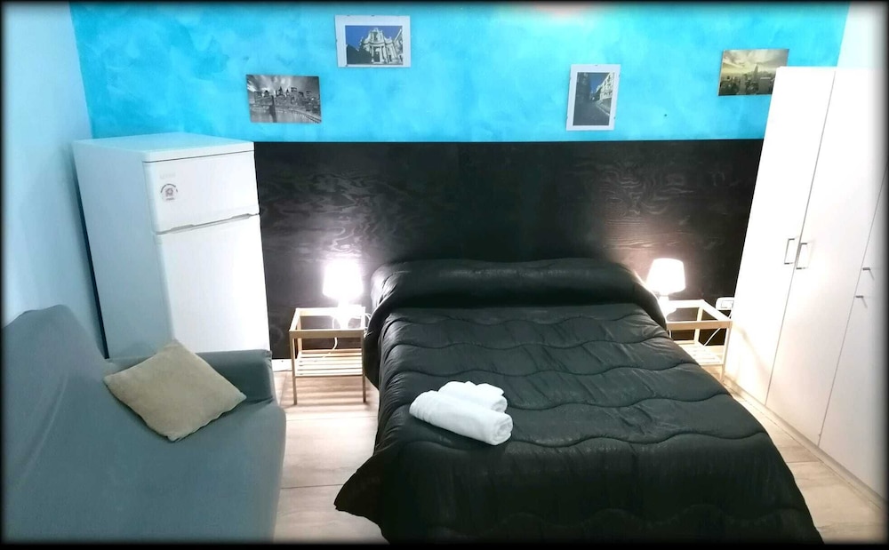 Economy Triple Room - Photo 5