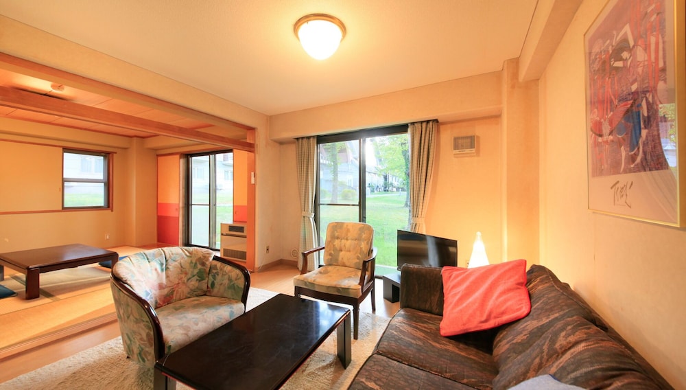 Family Condo, Smoking, Kitchen