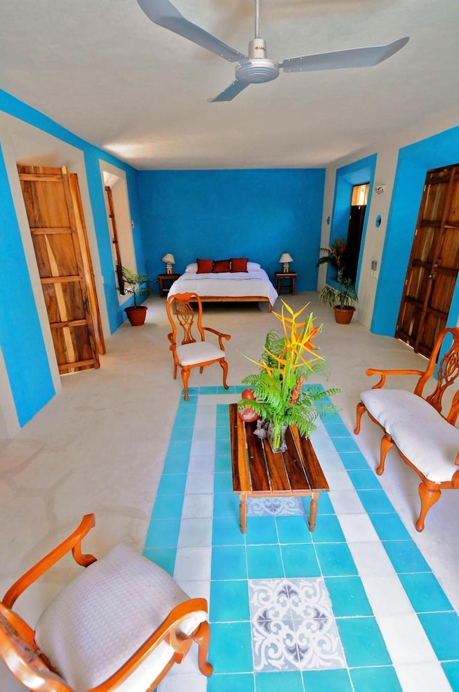 Junior Villa, 1 Queen Bed photo 2