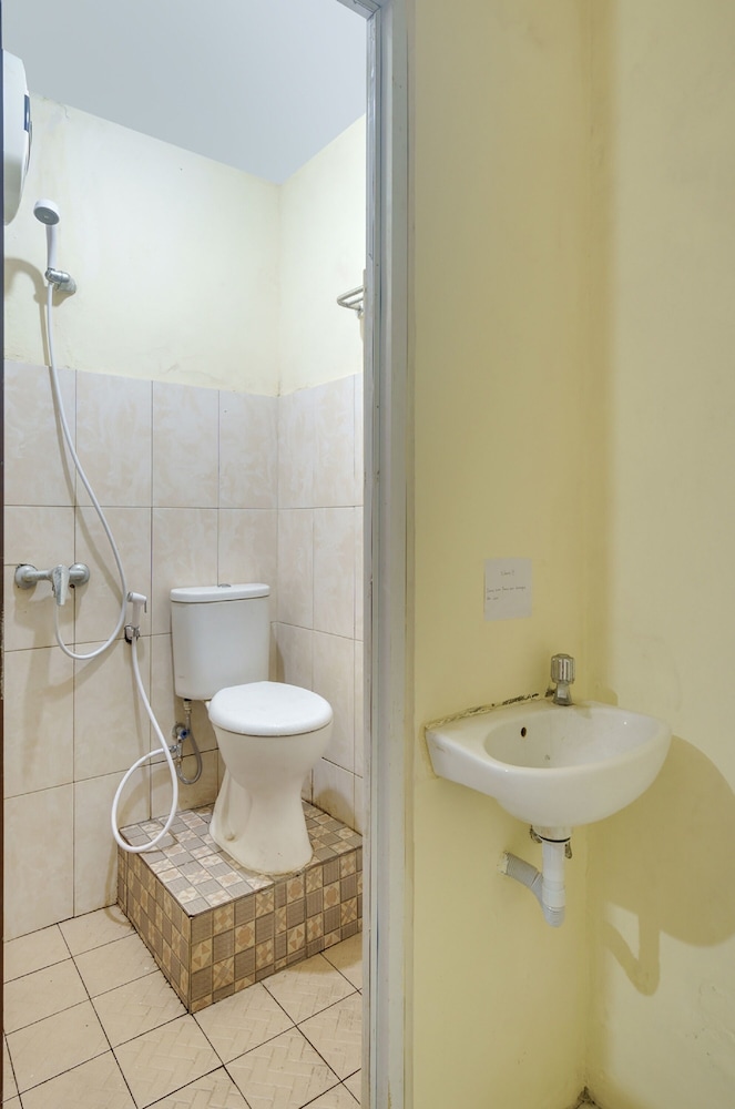 Standard Double Room - Photo 16