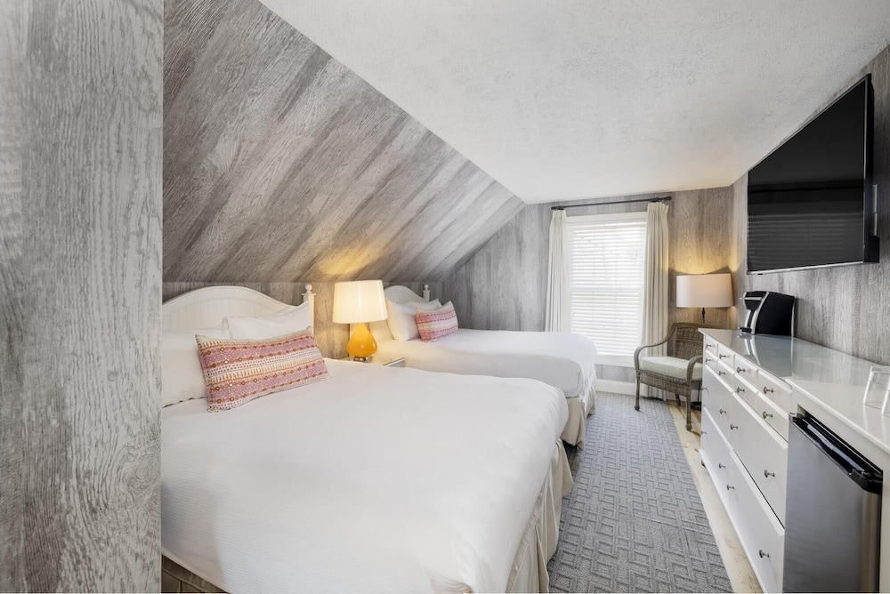 Room, 2 Double Beds (Wharf House) photo 3