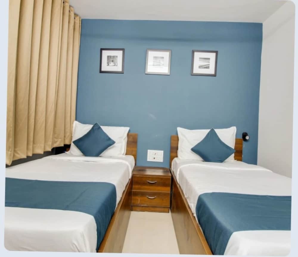 Classic Twin Room