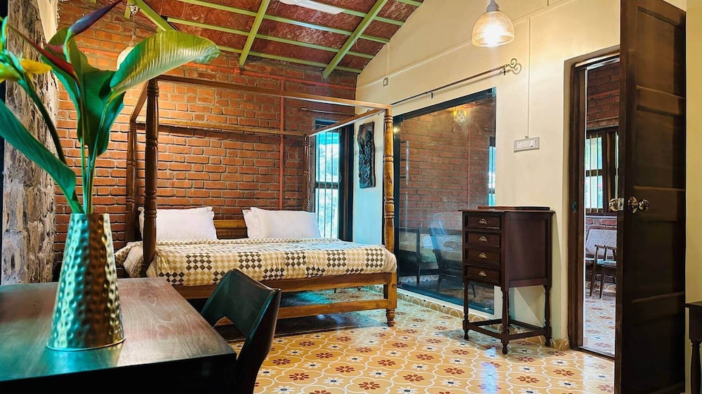 Superior Suite, Garden View