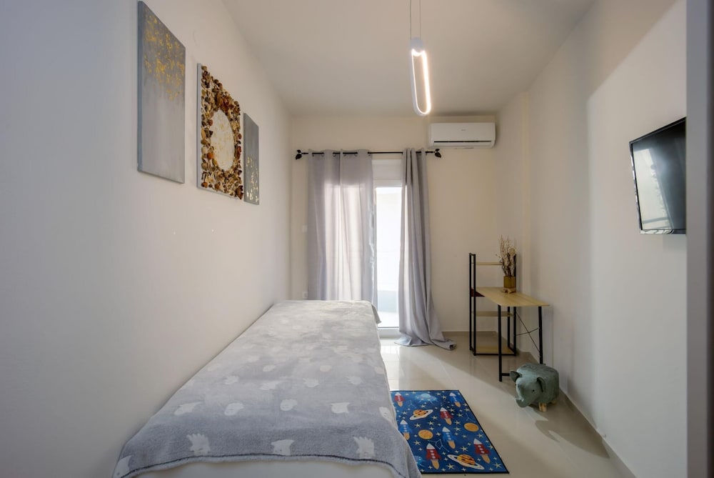 Apartment photo 2