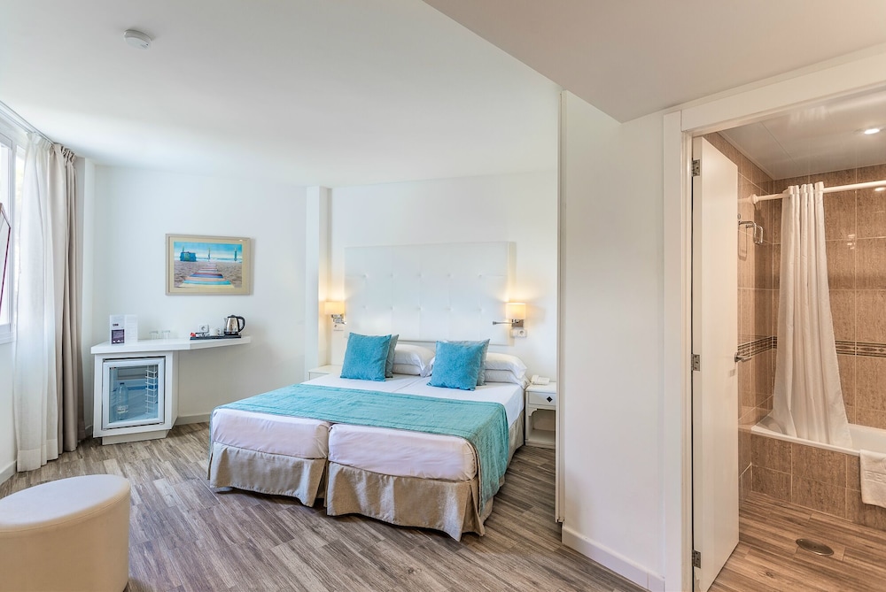 Junior Suite (1 Adult)