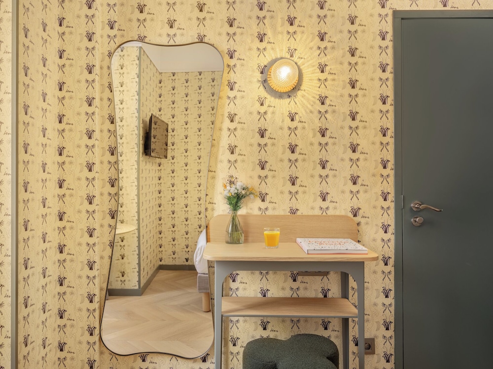 Classic Single Room