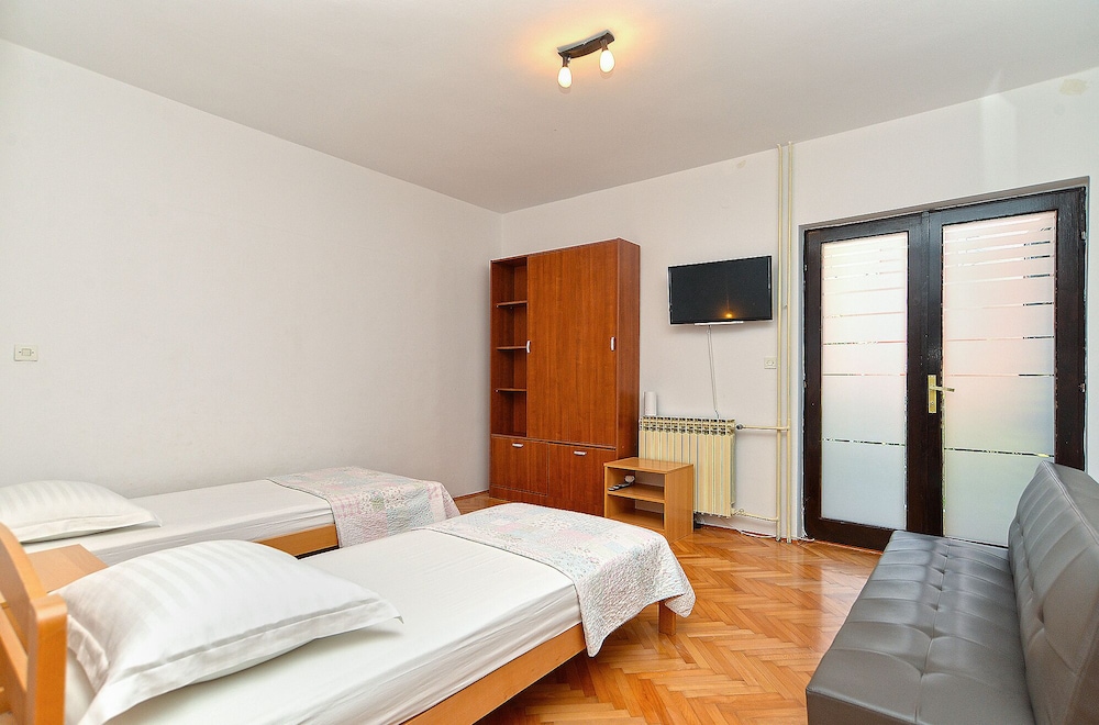 Apartment, 2 Bedrooms (442/1012)