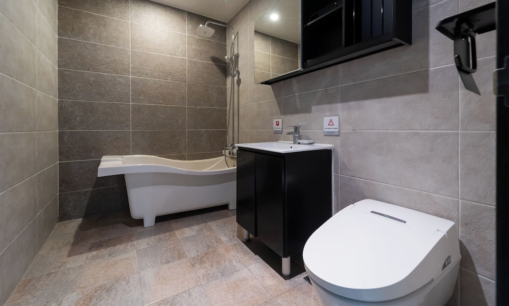 Superior Triple Room - Photo 3