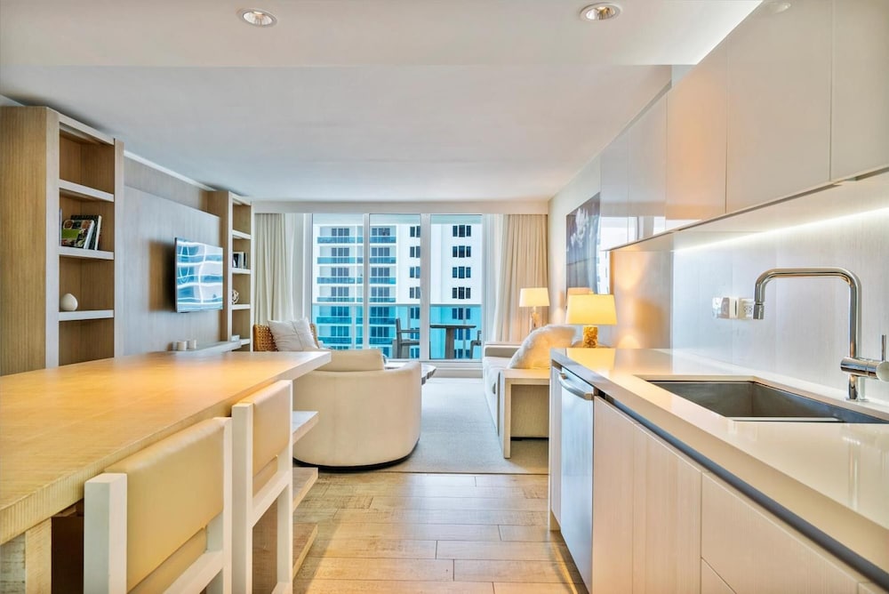 Miami Retreat 1 1 Ocean View Condo 916, Photo 7