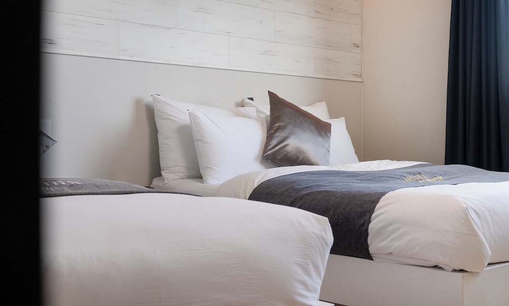 [First Served Deal] Superior Family Twin Room - Photo 13