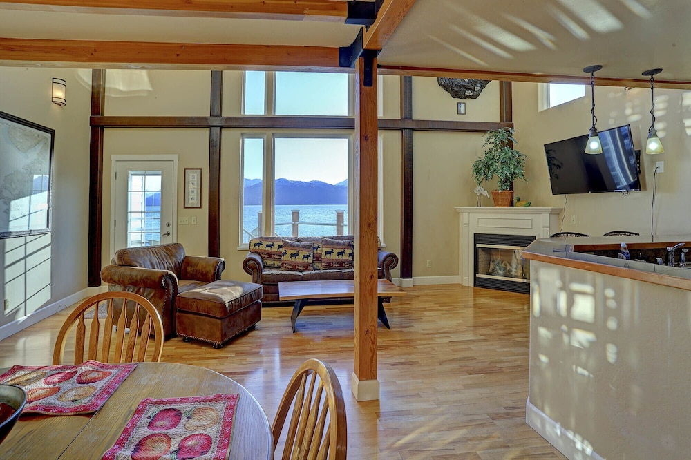 Condo, Kitchen, Bay View photo 1