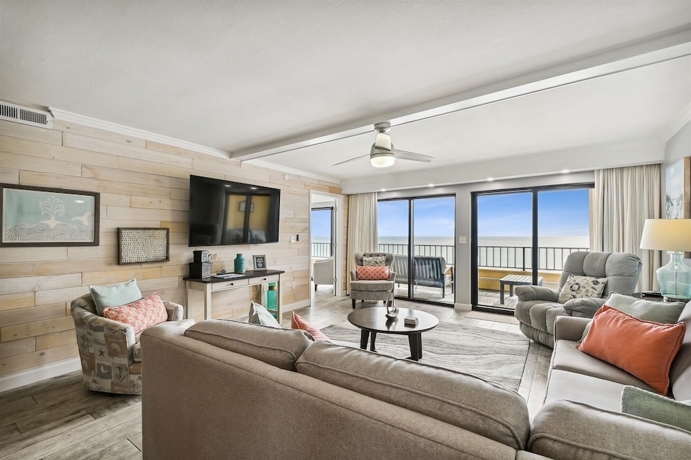 Condo, 2 Bedrooms