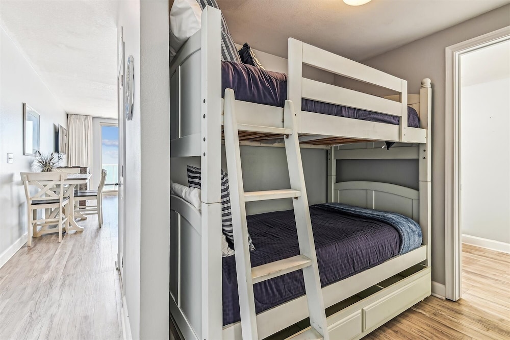 Condo, 1 Bedroom