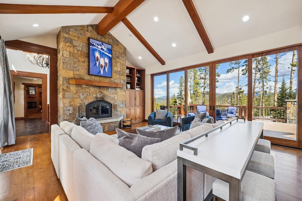 House, 5 Bedrooms