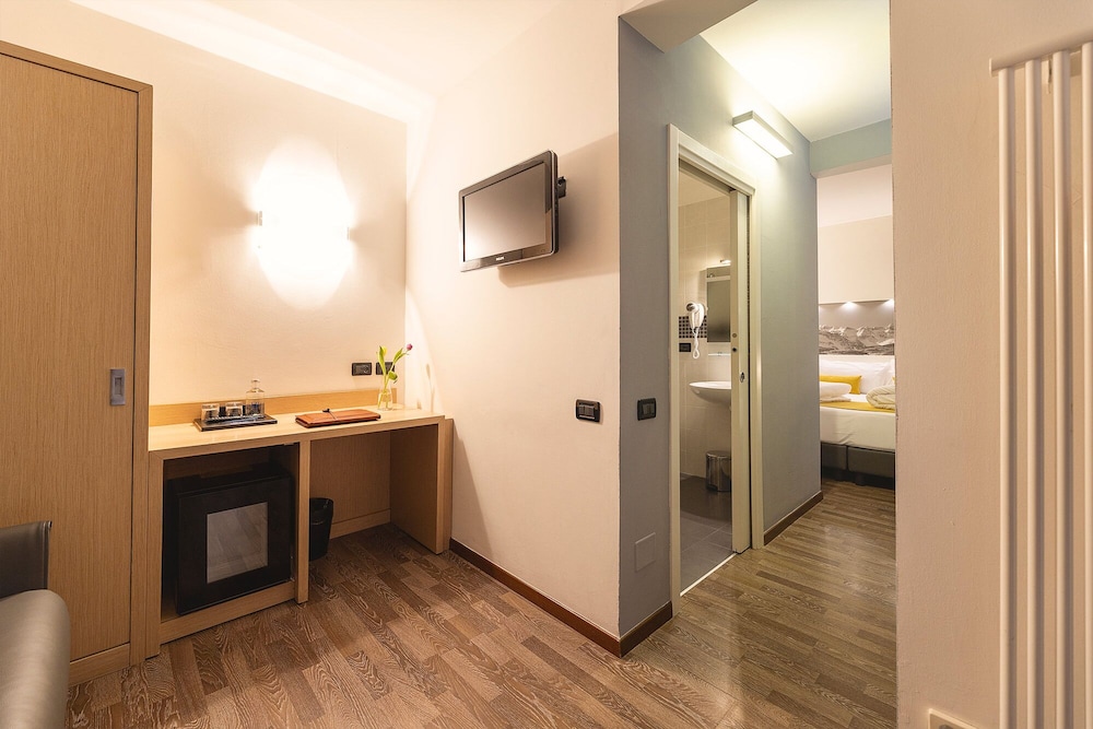 Grand Double Room photo 2