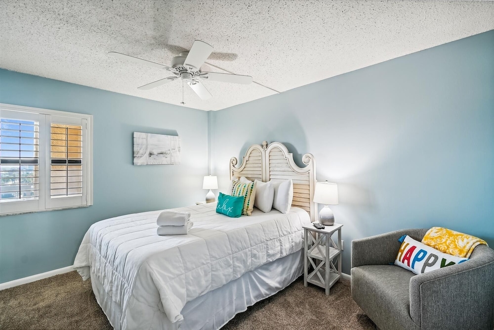 Condo, 2 Bedrooms