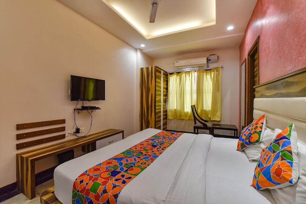 Deluxe Room - Photo 11