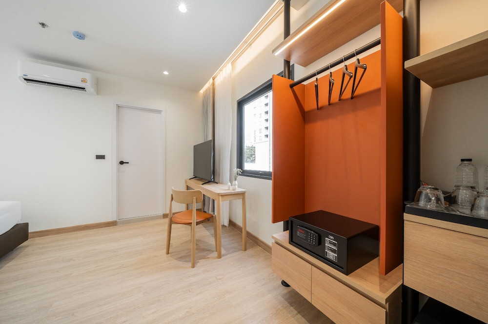 Superior Double Room, City View photo 2