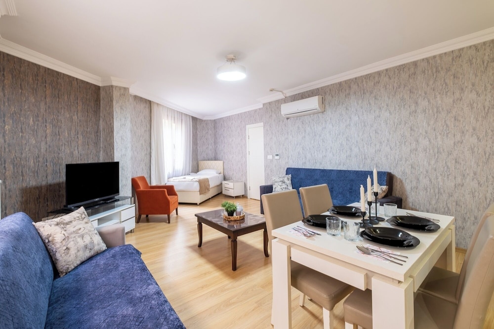Deluxe Suite photo 1