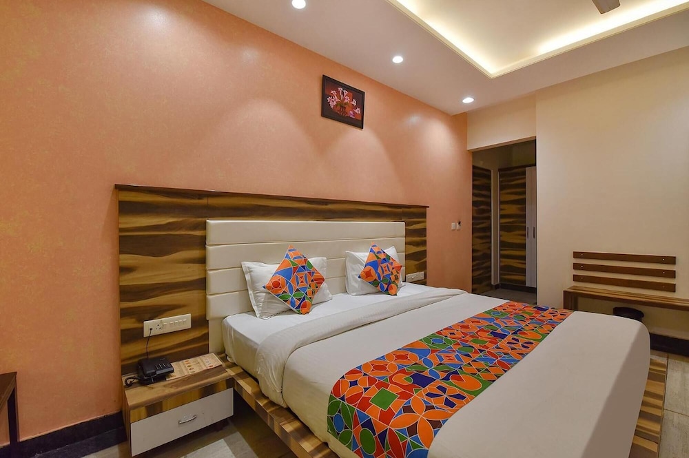 Deluxe Room - Photo 2