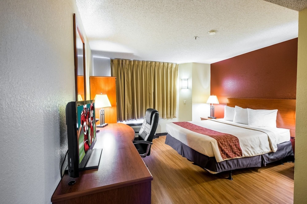 Standard Room, 1 Queen Bed - Photo 2