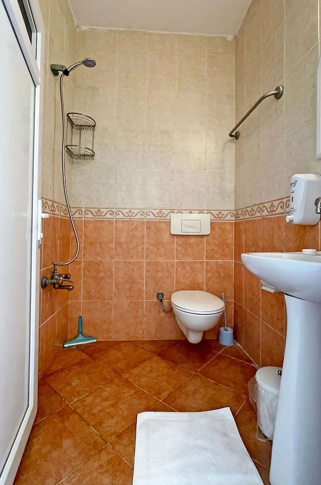 Standard Triple Room photo 3