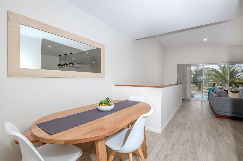 3 Bedroom Townhouse with Marina View (30) photo 3