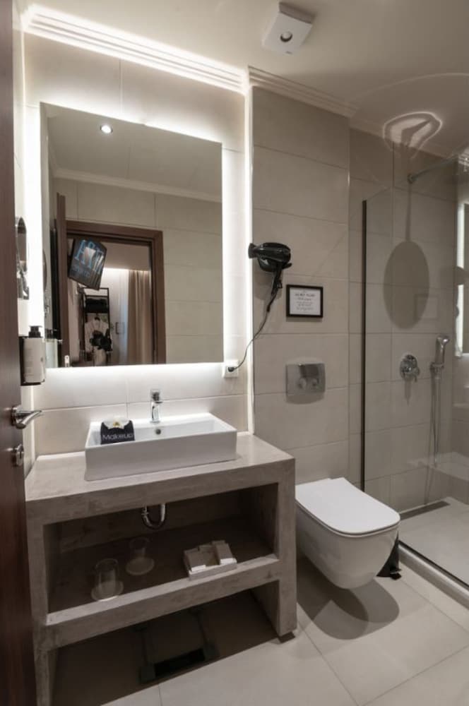 Standard Double or Twin Room - Photo 4