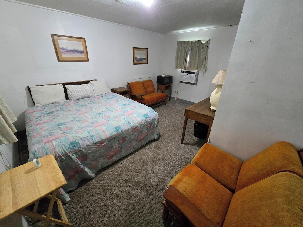 Room, 1 Queen Bed, Non Smoking - Photo 8