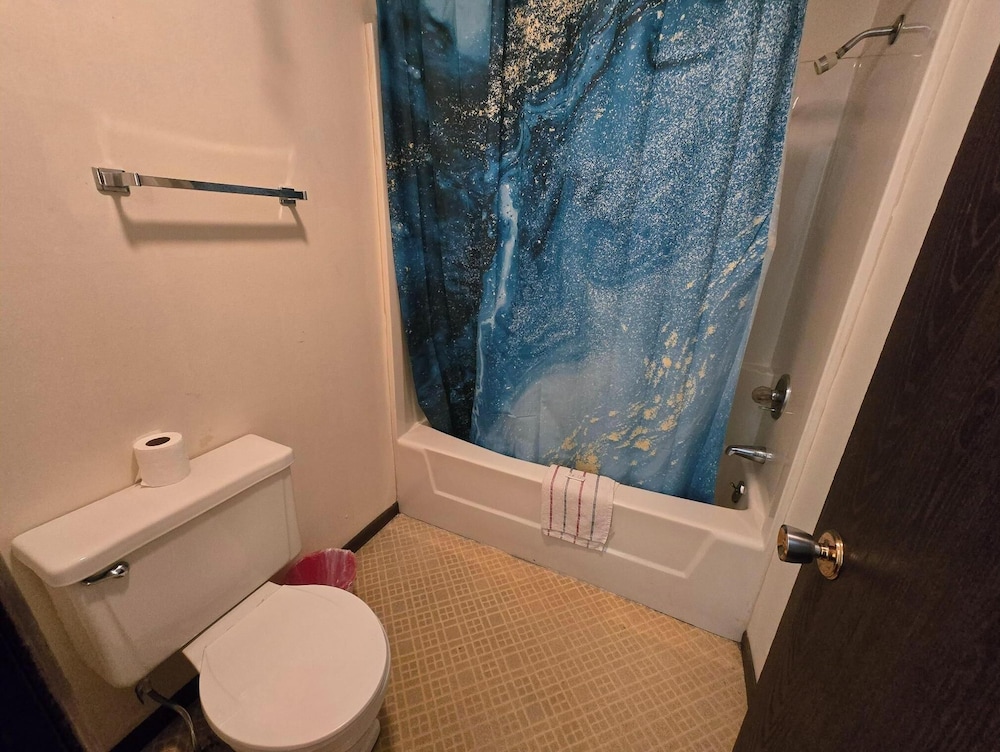Room, 1 Queen Bed, Non Smoking - Photo 21
