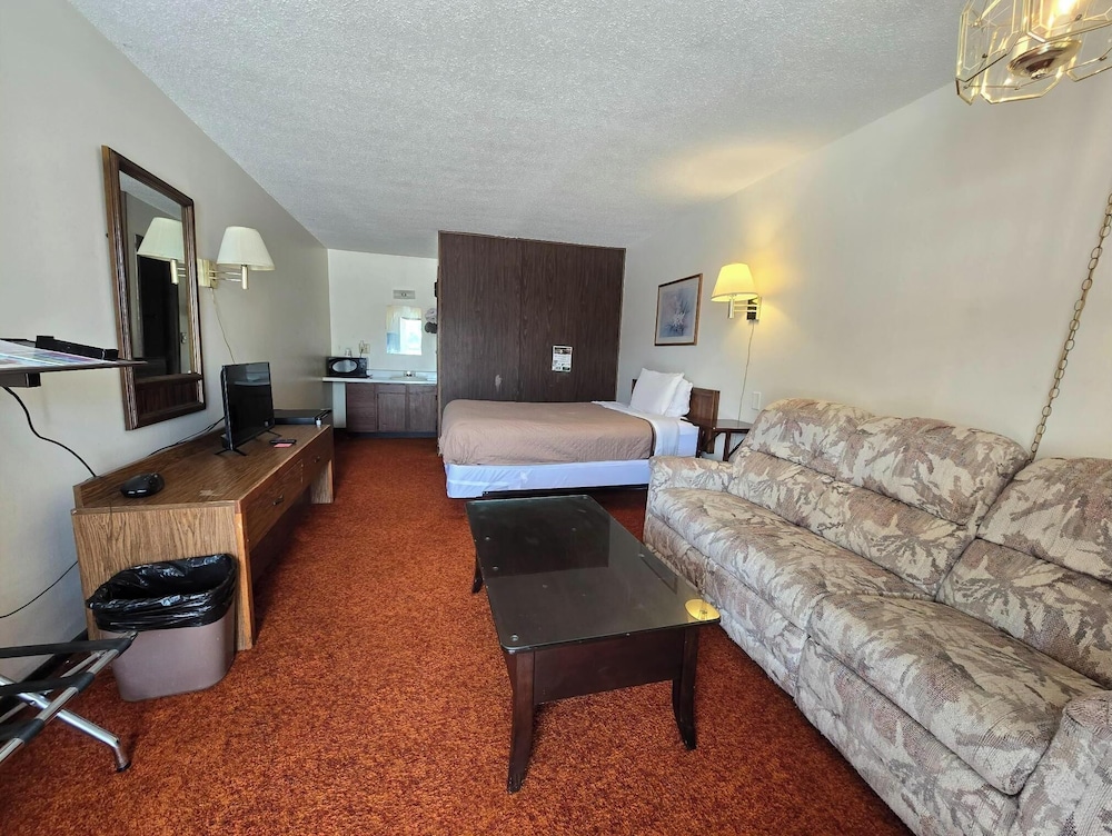 Room, 1 Queen Bed, Non Smoking - Photo 14