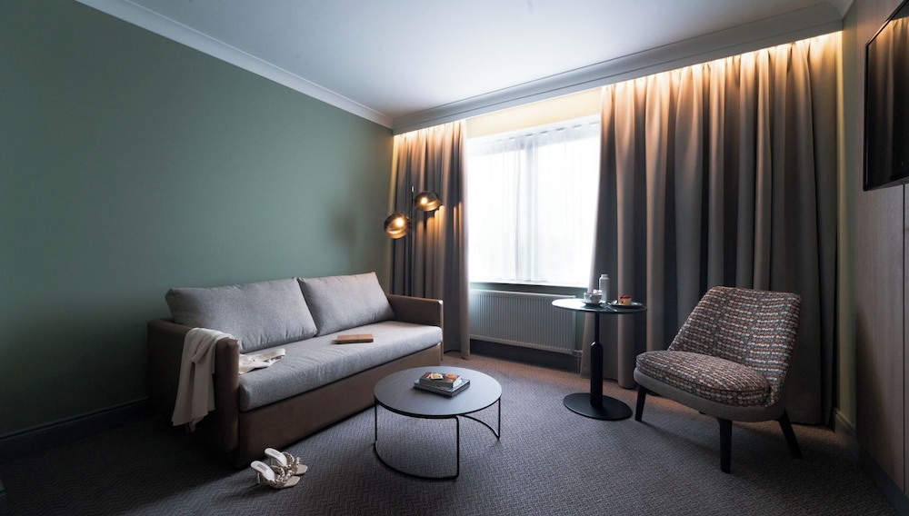 Signature Suite with A/C