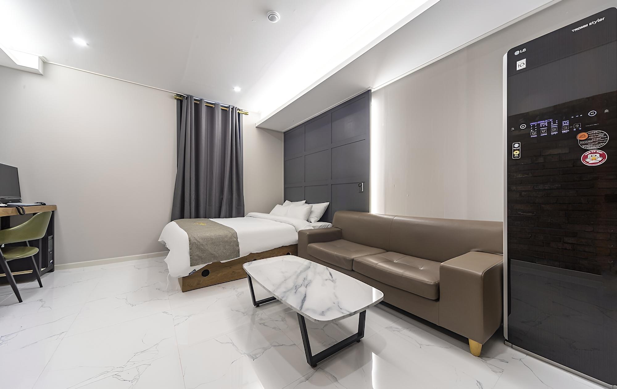 Room (Deluxe (Netflix viewing air purifier ) photo 2