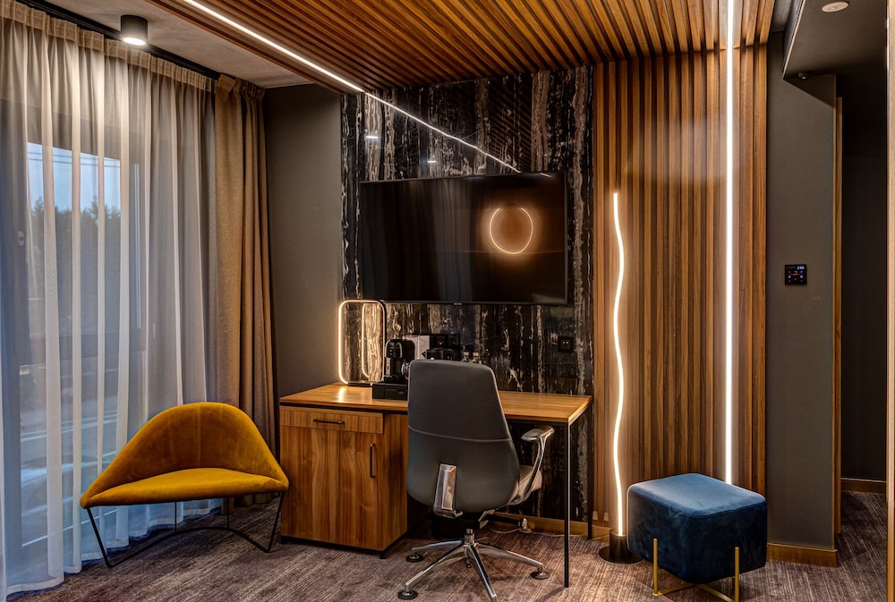 Deluxe Double or Twin Room - Photo 3