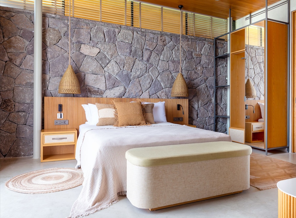 Garden Suite Sea View Room