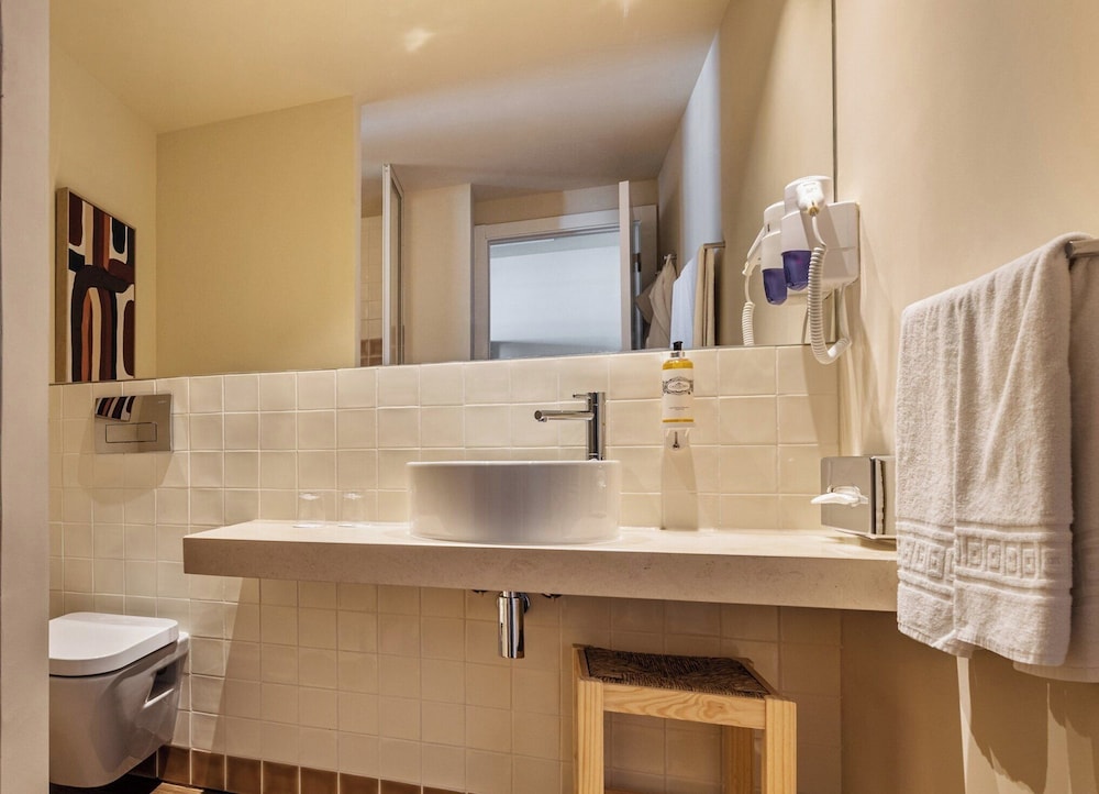 Classic Double or Twin Room - Photo 4