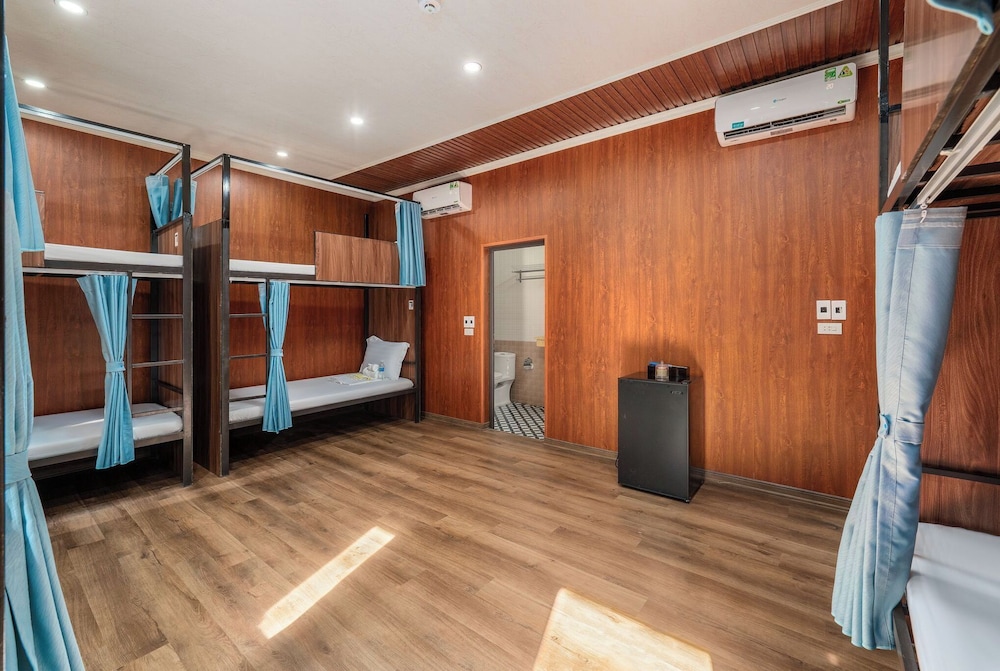 Deluxe Shared Dormitory, Women only photo 3