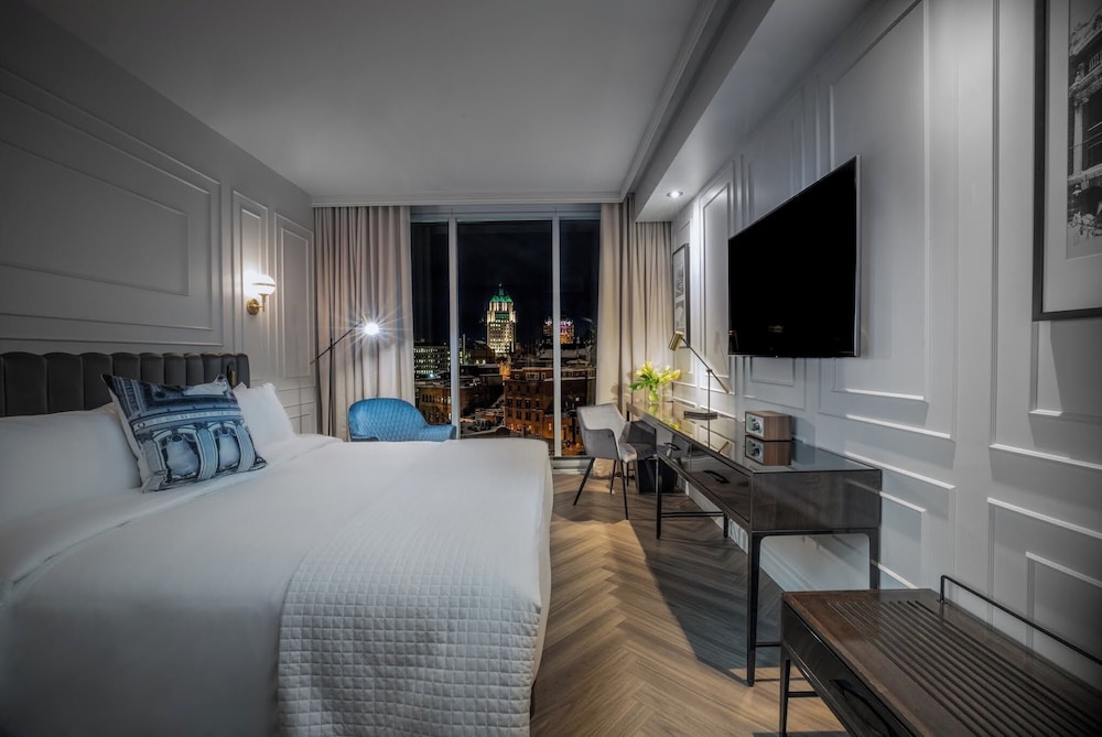 Citadine Room with King bed (with Old-Quebec view) - Photo 2