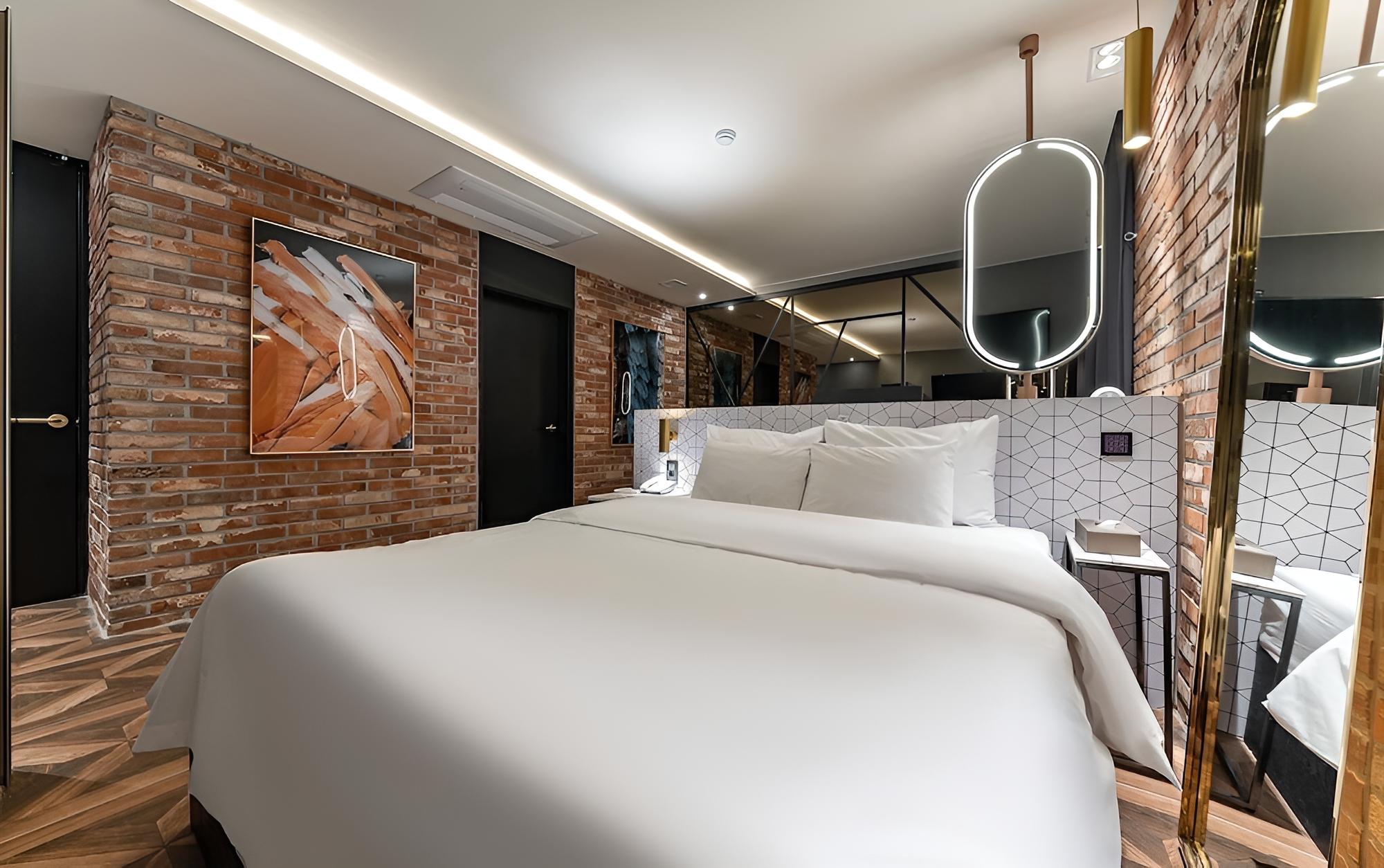 Room (Royal Suite) photo 2