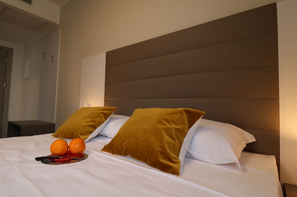 Basic Double or Twin Room photo 2