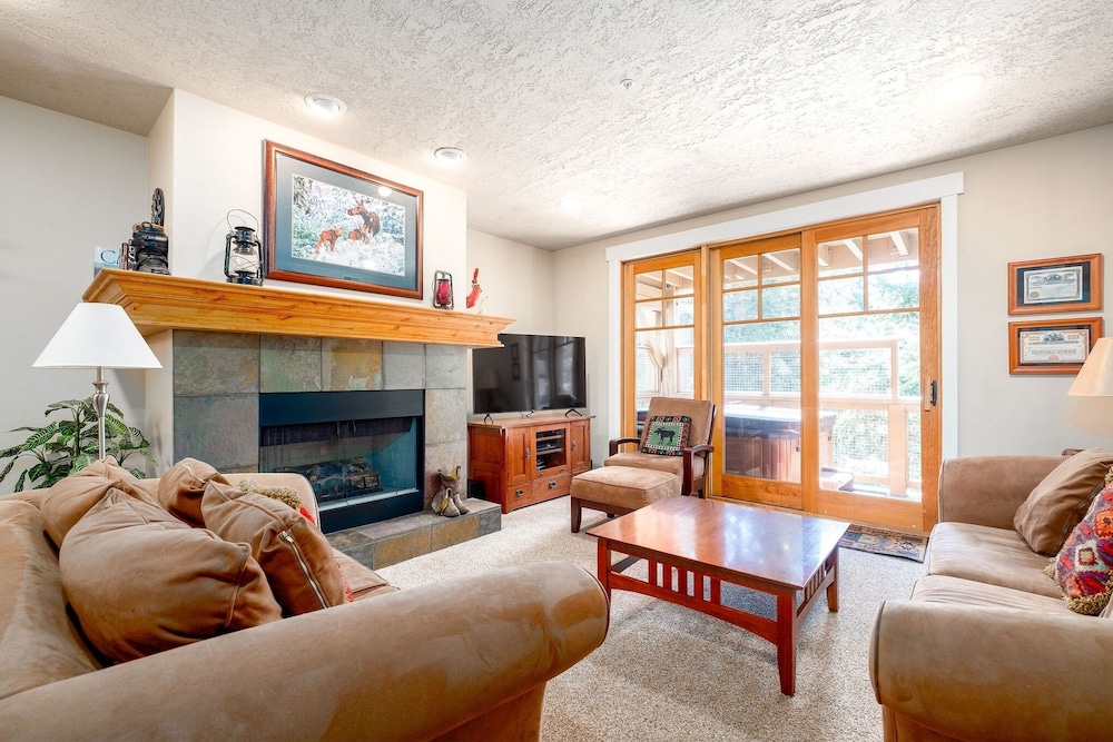 Condo, 3 Bedrooms