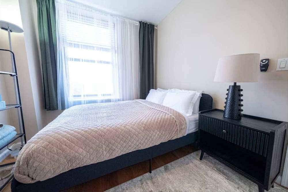 Apartment, 3 Bedrooms, City View photo 2