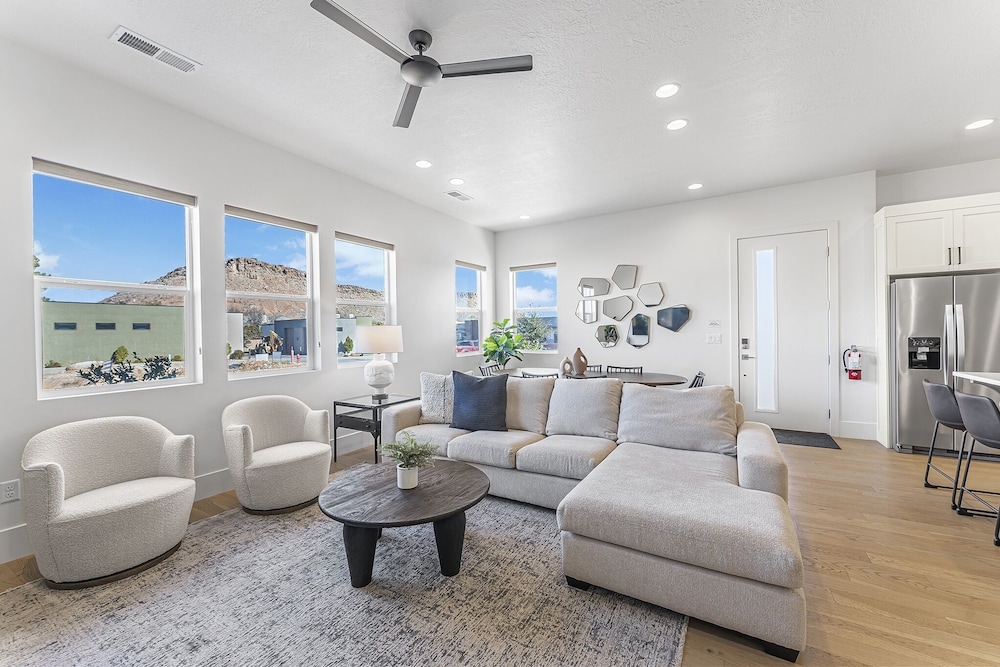 Townhome, 4 Bedrooms